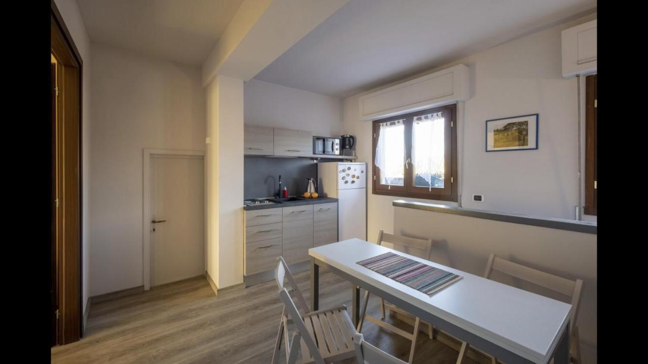 Appartamento In Villa Con Giardino A 300M Dal Lago Maggiore Castelletto sopra Ticino Bagian luar foto